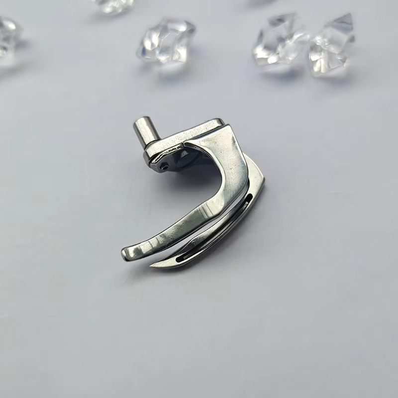 Y68217 Looper For Four Needles - Sewing Production recension och pris